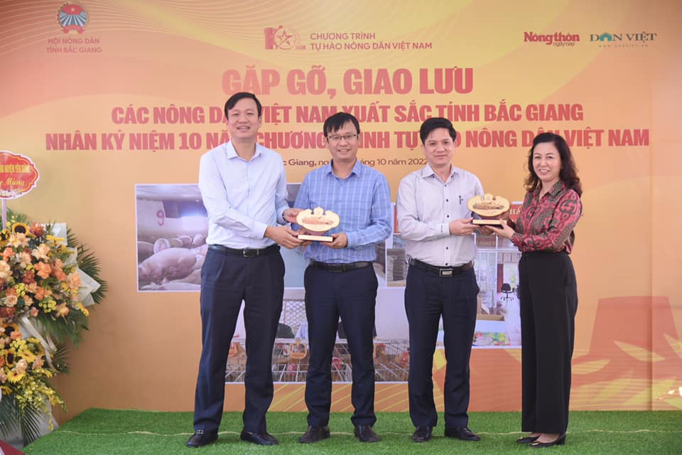 Gặp gỡ, giao lưu với các Nông dân Việt Nam xuất sắc tỉnh Bắc Giang - Ảnh 3.