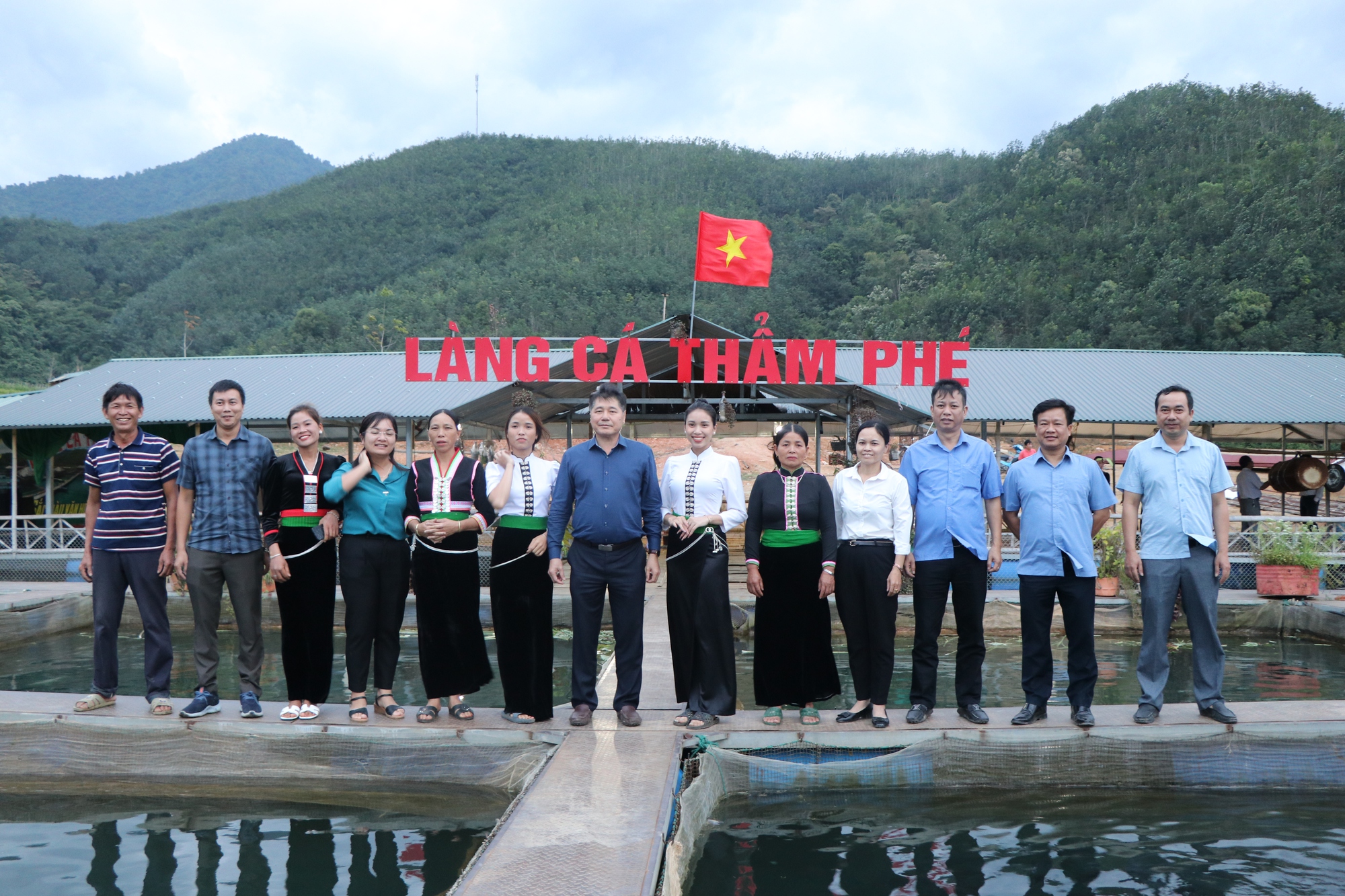 Dấu ấn khuyến nông với những mô hình &quot;5 tăng&quot;: Nuôi cá trên lòng hồ gắn với phát triển du lịch cộng đồng (Bài 3) - Ảnh 6.