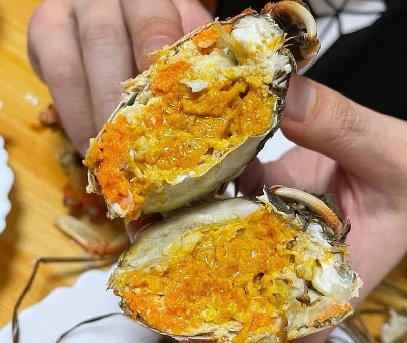 Ở Bắc Giang có loại cua lạ, mỗi năm chỉ có một mùa, giá 750 nghìn đồng/kg, được chị em săn đón - Ảnh 2.
