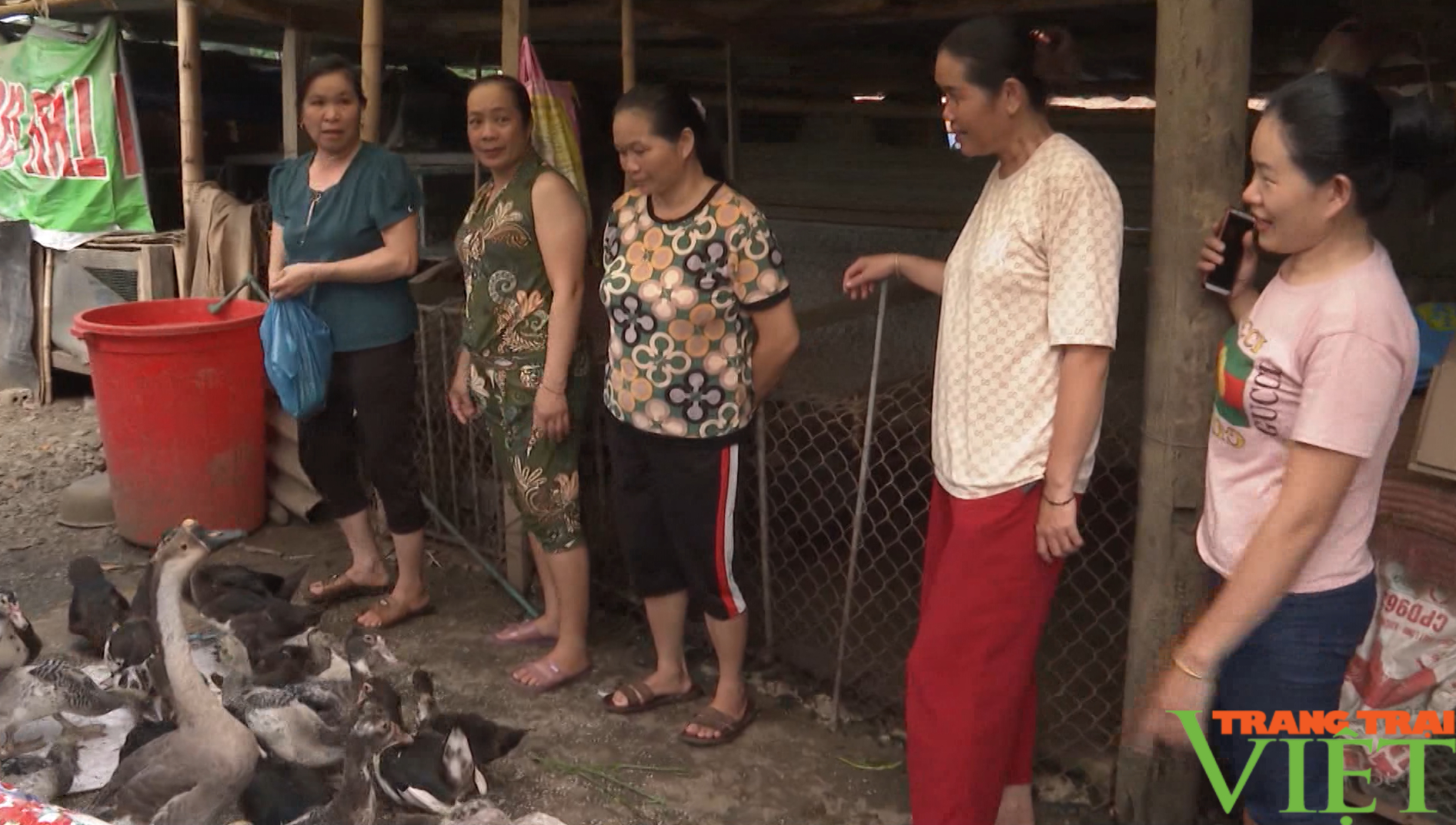 Ma Ly Pho quyết giữ vững danh hiệu nông thôn mới - Ảnh 4. Ma Ly Pho quyết giữ vững danh hiệu nông thôn mới - Ảnh 4.
