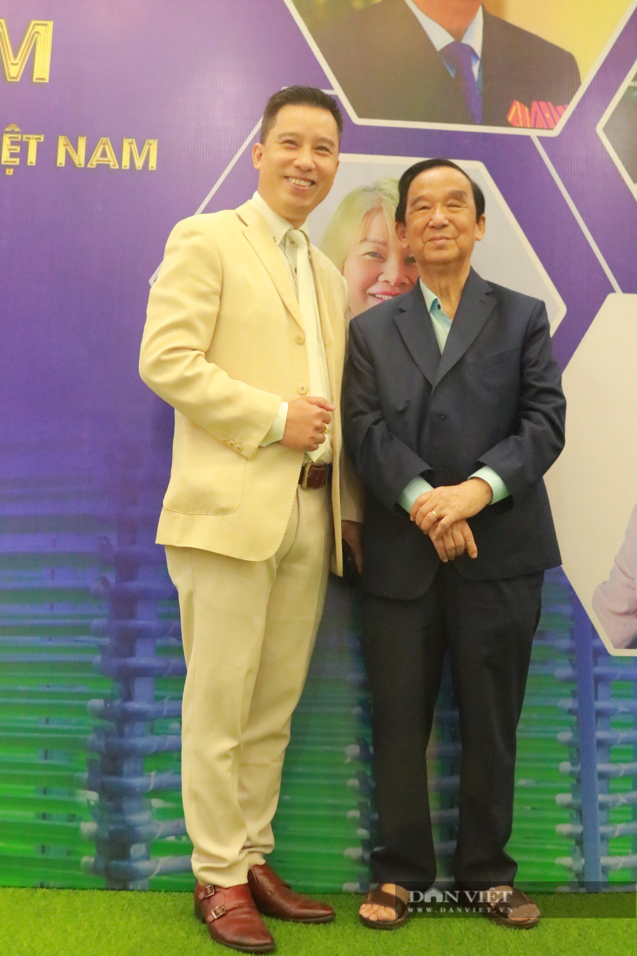 G.S Nguyễn Lân Dũng: “Vai trò của doanh nhân, các nhà khoa học là phải giúp đỡ nông nghiệp, nông dân và cộng đồng” - Ảnh 1.