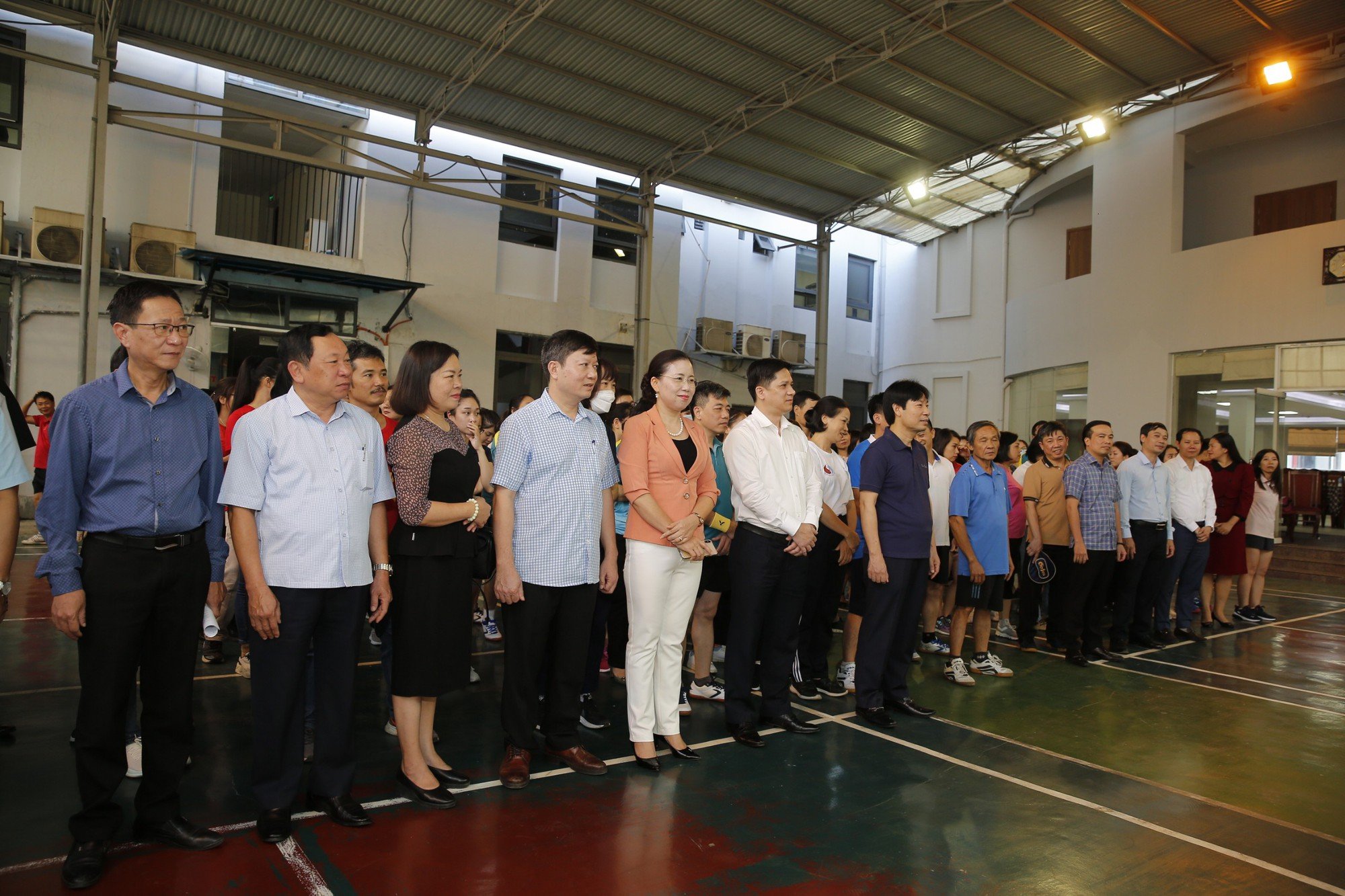 Giải thể thao Công đoàn CQTW Hội Nông dân Việt Nam 2022: Sôi nổi giao lưu, &quot;gặt vàng&quot; nụ cười! - Ảnh 1.