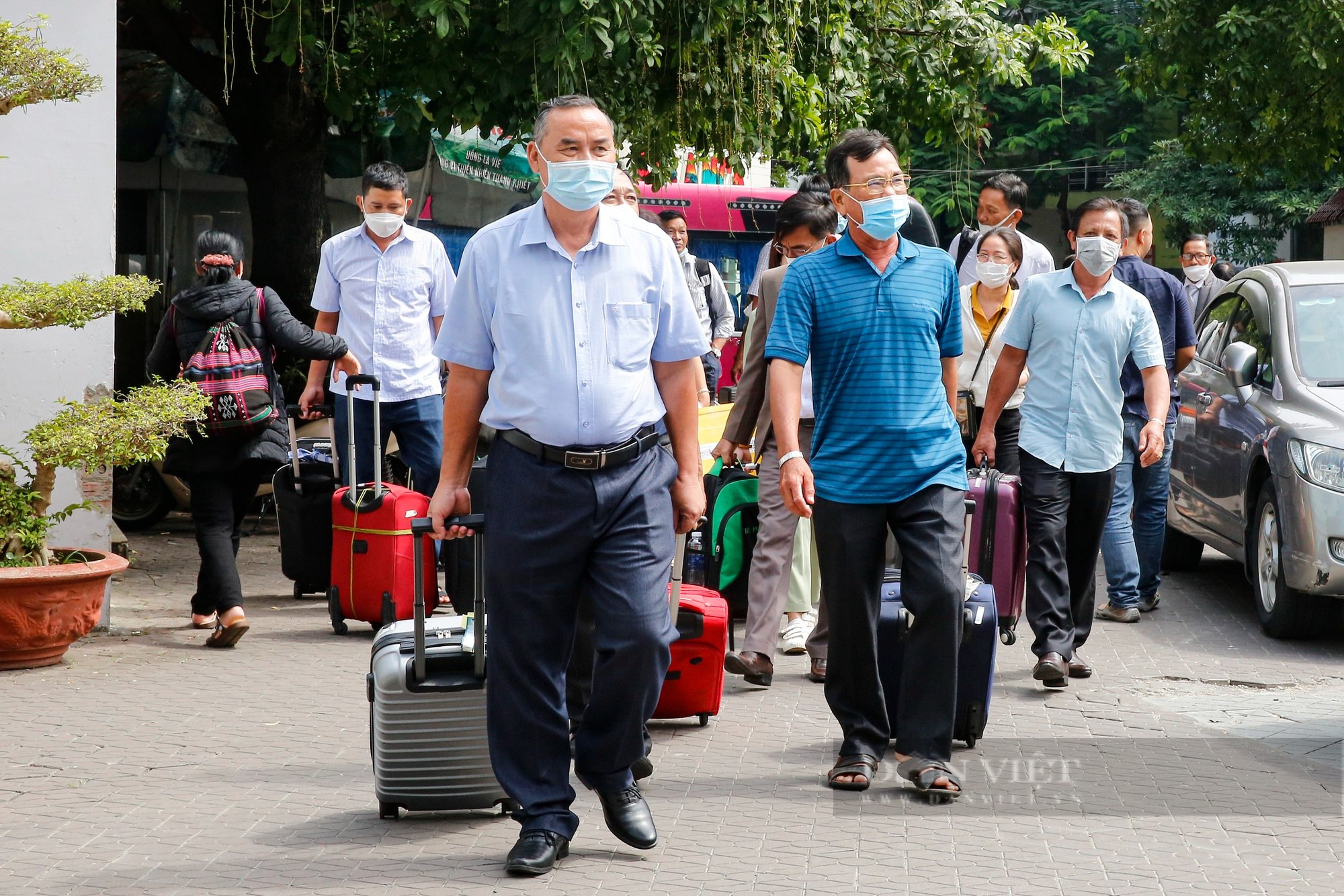 10 kỷ lục ấn tượng của 100 Nông dân Việt Nam xuất sắc 2022, có tỷ phú nuôi tôm có doanh thu 70 tỷ/đồng - Ảnh 1.