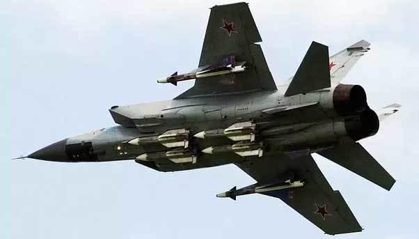 Tên lửa không đối không tầm siêu xa R-37 Nga được cho là lần đầu khai hỏa tại Ukraine - Ảnh 6.