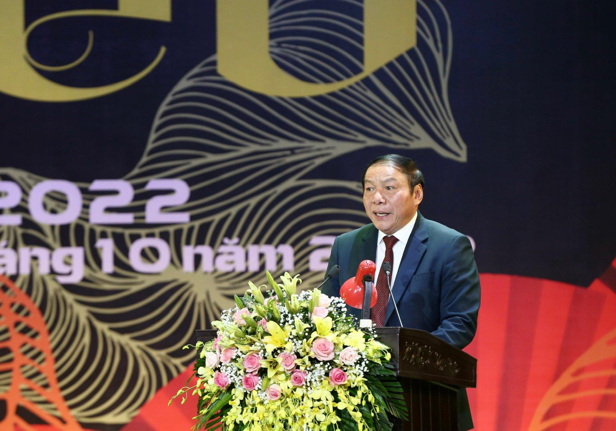 NSND Tự Long, NSND Thanh Ngoan và NSƯT Thu Huyền &quot;gây sốt&quot; tại Khai mạc Liên hoan Chèo - Ảnh 1.