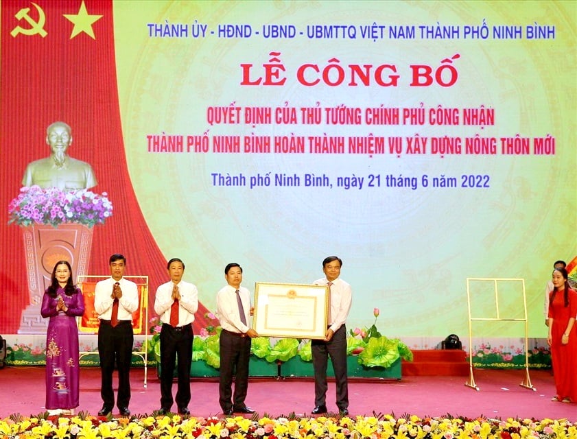 Ninh Bình: 119/119 xã đều đạt chuẩn nông thôn mới - Ảnh 1.