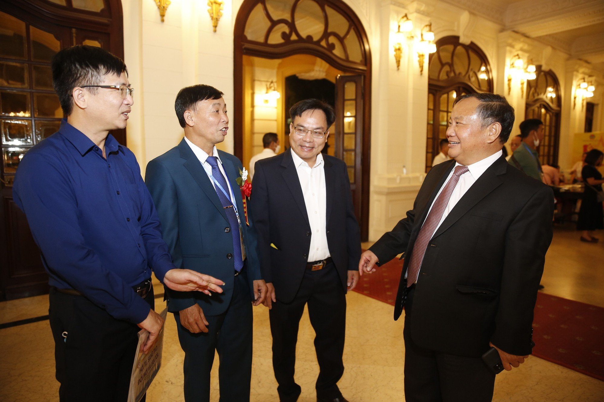 Lễ tôn vinh và trao danh hiệu cho 100 &quot;Nông dân Việt Nam xuất sắc 2022&quot; - Ảnh 3.