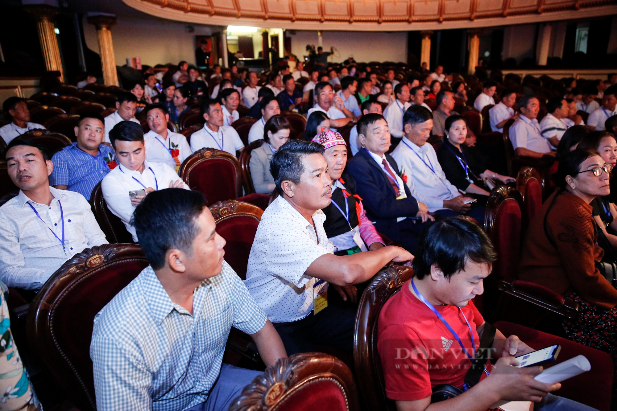 Phó Chủ tịch Hội Nông dân Việt Nam Bùi Thị Thơm dự tổng duyệt Lễ tôn vinh và trao Danh hiệu Nông dân Việt Nam - Ảnh 8.