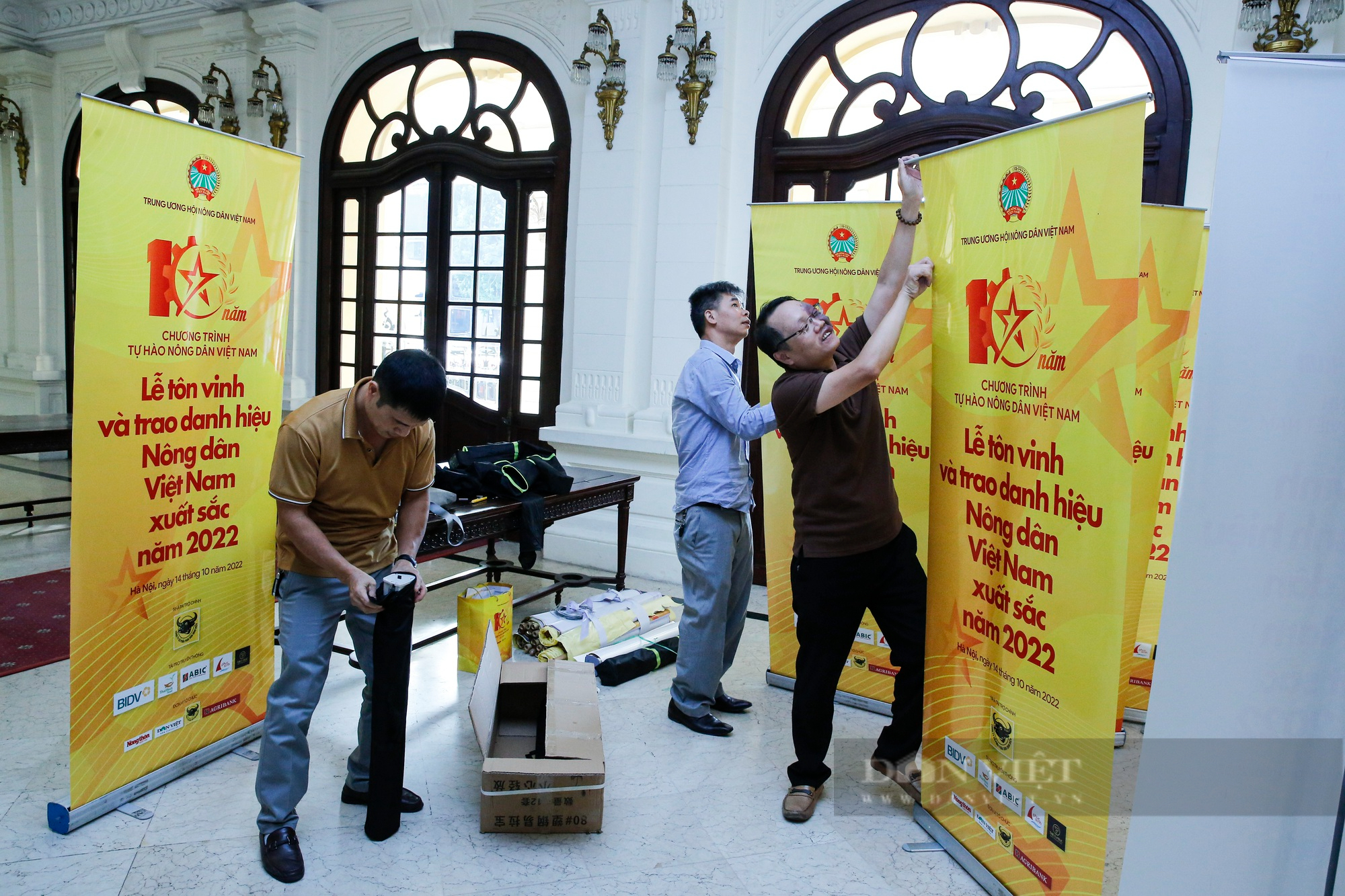 Phó Chủ tịch Hội Nông dân Việt Nam Bùi Thị Thơm dự tổng duyệt Lễ tôn vinh và trao Danh hiệu Nông dân Việt Nam - Ảnh 9.