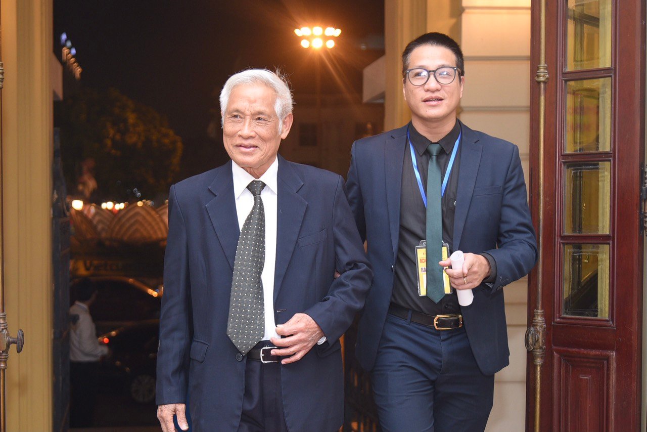 Lễ tôn vinh và trao danh hiệu cho 100 &quot;Nông dân Việt Nam xuất sắc 2022&quot; - Ảnh 1.