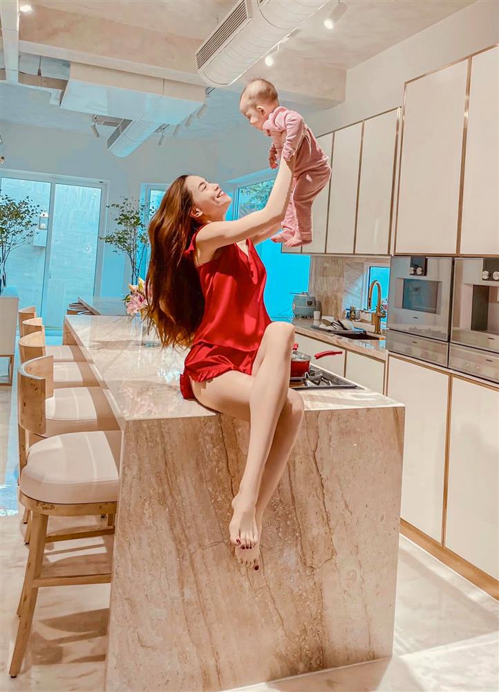 Bên trong căn biệt thự 30 tỷ của nữ hoàng giải trí vừa bị trộm ''ghé thăm&quot; &quot;cuỗm bay&quot; gần 4 tỷ - Ảnh 10.