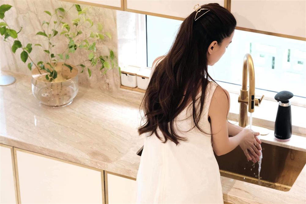 Bên trong căn biệt thự 30 tỷ của nữ hoàng giải trí vừa bị trộm ''ghé thăm&quot; &quot;cuỗm bay&quot; gần 4 tỷ - Ảnh 12.