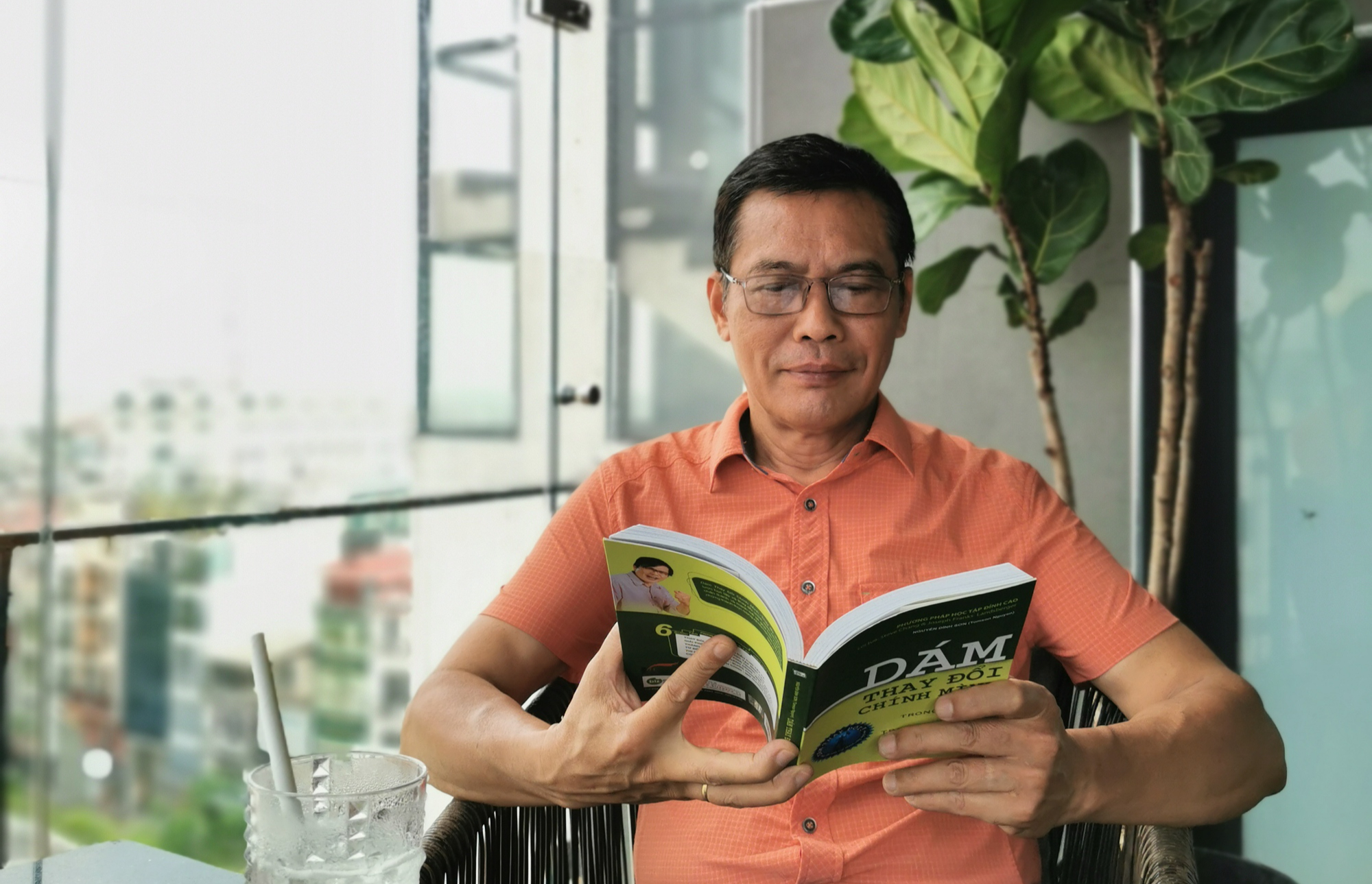 Liên tiếp các trường hợp học sinh, sinh viên đánh nhau kinh hoàng: Lý do từ đâu? - Ảnh 2.
