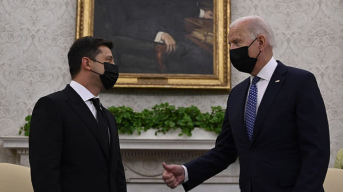Ông Zelensky cảm ơn ông Biden vì &quot;một món quà tuyệt vời&quot; - Ảnh 1.