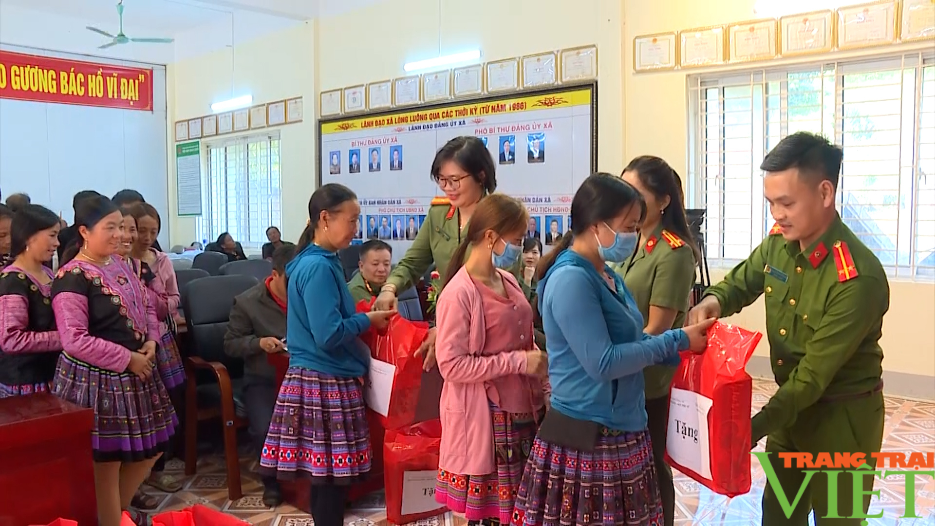 Thắm tình quân dân nơi biên giới - Ảnh 7. Thắm tình quân dân nơi biên giới - Ảnh 7.