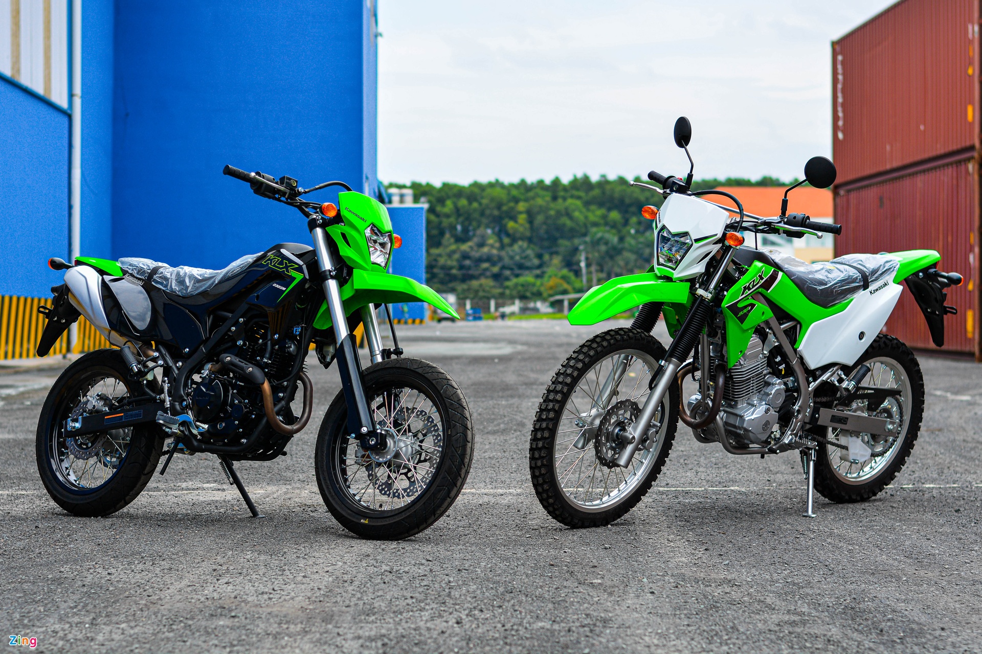 Xe cào cào Kawasaki KLX230 có giá ngang Honda SH 350i - Ảnh 1.