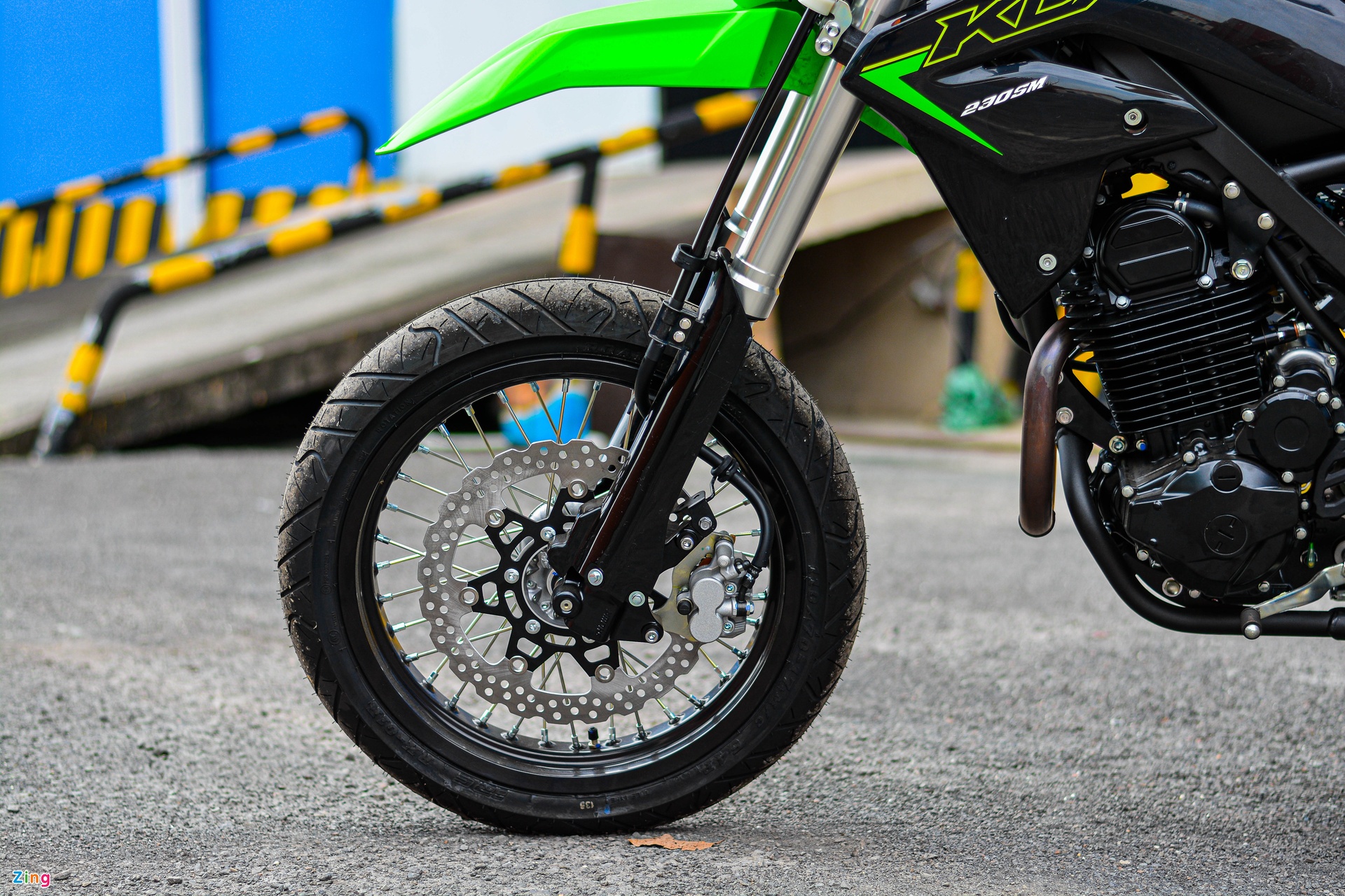 Xe cào cào Kawasaki KLX230 có giá ngang Honda SH 350i - Ảnh 3.