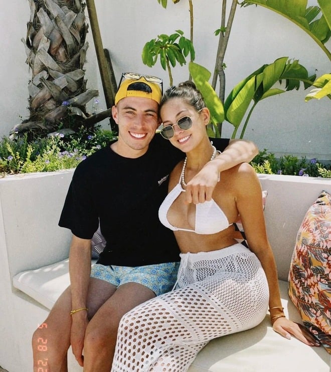 Vẻ đẹp vạn người mê của cô bạn gái nóng bỏng với 3 vòng căng tràn của Kai  Havertz