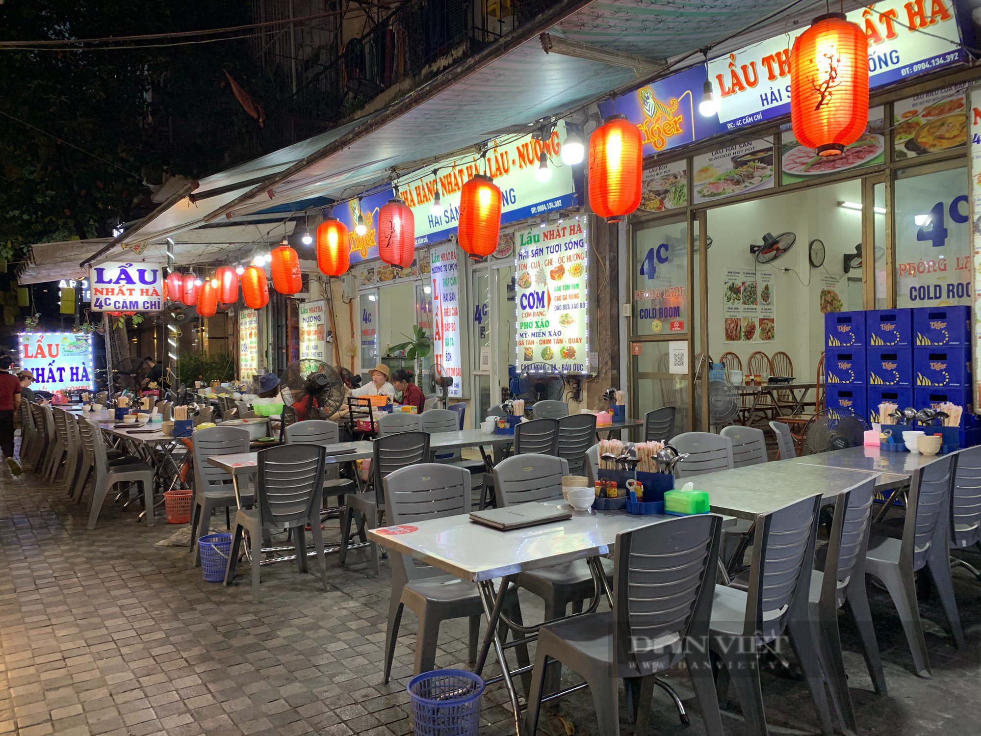 Điều ít biết về con ngõ có cái tên Cấm Chỉ “độc nhất vô nhị” ở Hà Nội - Ảnh 11.