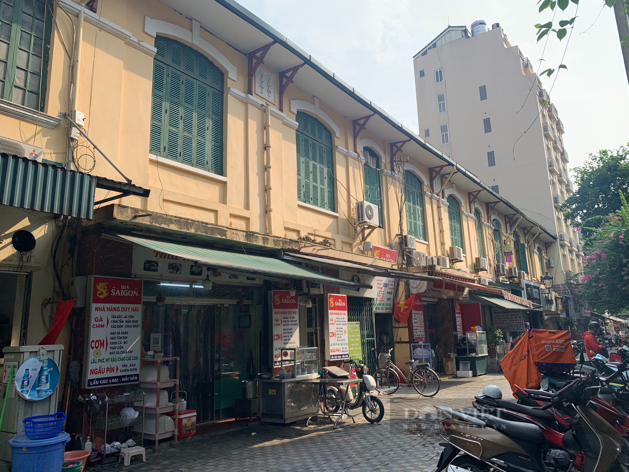Điều ít biết về con ngõ có cái tên Cấm Chỉ “độc nhất vô nhị” ở Hà Nội - Ảnh 7.