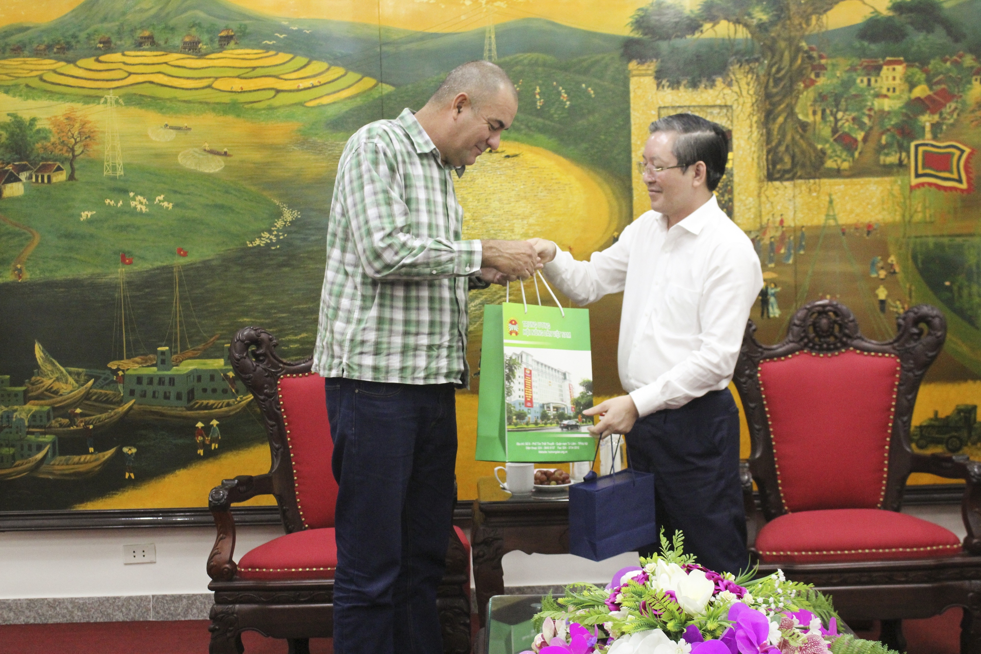 Chủ tịch Trung ương Hội NDVN Lương Quốc Đoàn tiếp, làm việc với Bộ trưởng Bộ Nông nghiệp Cuba- Ảnh 3.