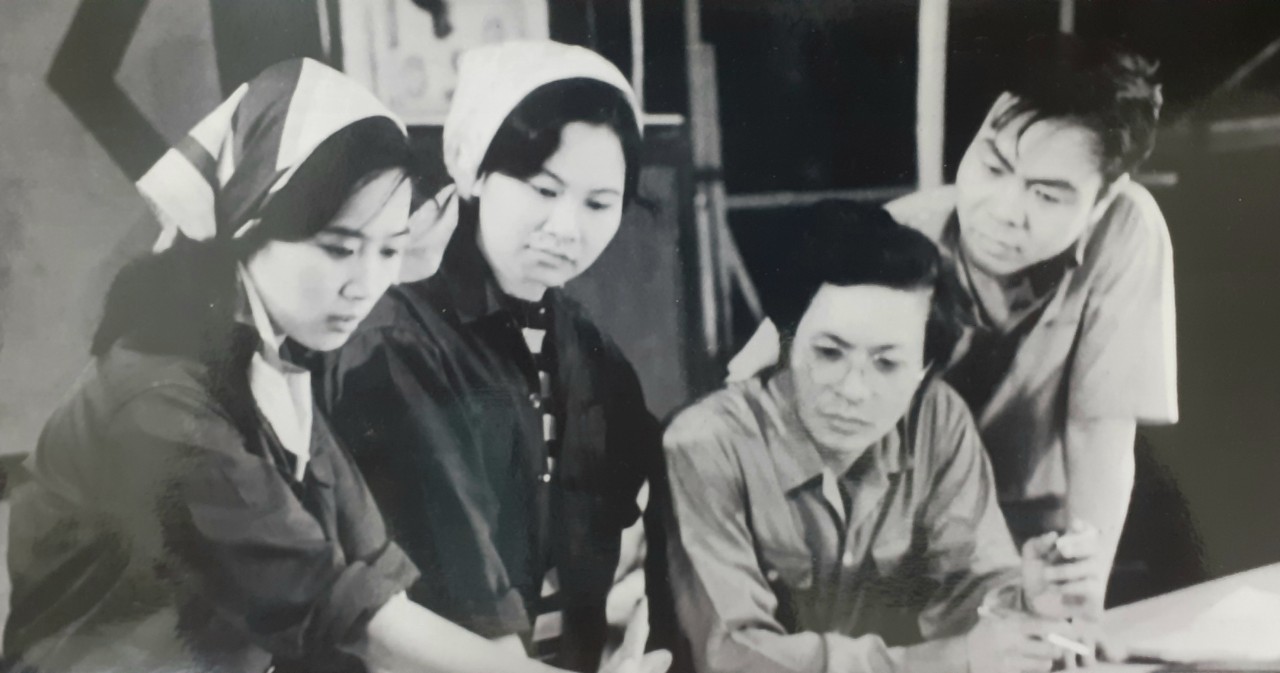 Hình ảnh thời trẻ của NSƯT Hà Văn Trọng được bạn thân công bố - Ảnh 3.