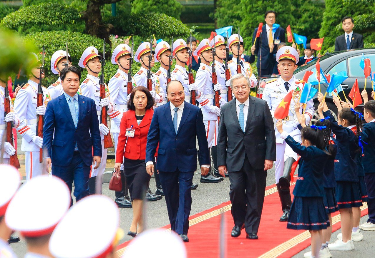 Cận cảnh lễ đón Tổng Thư ký Liên Hiệp Quốc António Guterres thăm Việt Nam - Ảnh 5. Cận cảnh lễ đón Tổng Thư ký Liên Hiệp Quốc António Guterres thăm Việt Nam - Ảnh 5.