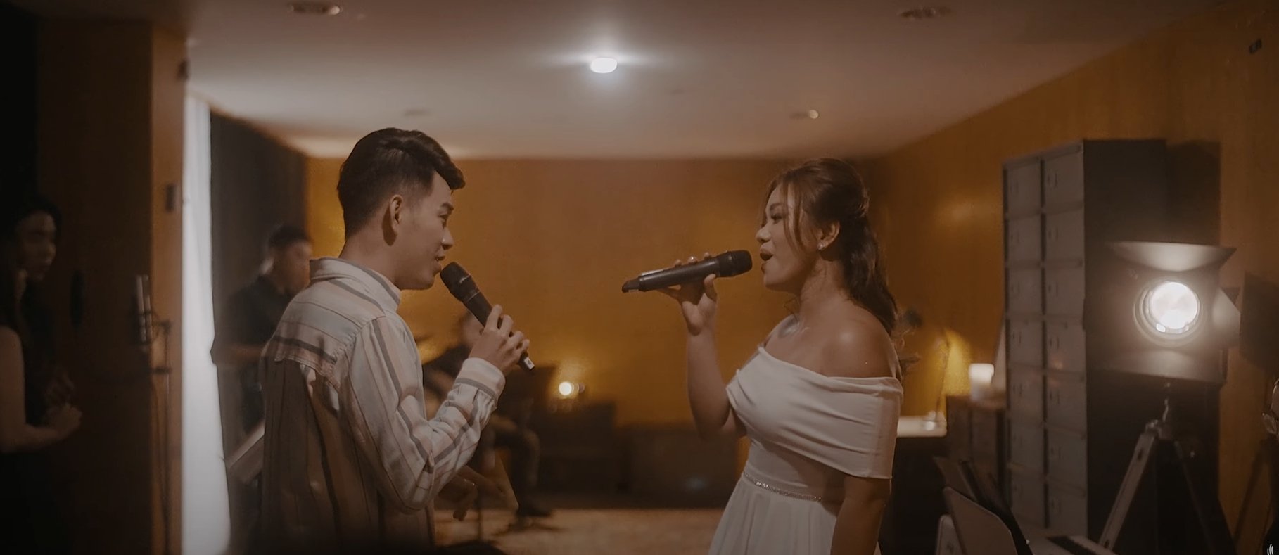 Hồ Trung Dũng tái hợp Phương Vy, làm mới ca khúc “Yêu em dài lâu” có hơn 30 năm tuổi đời  - Ảnh 2.