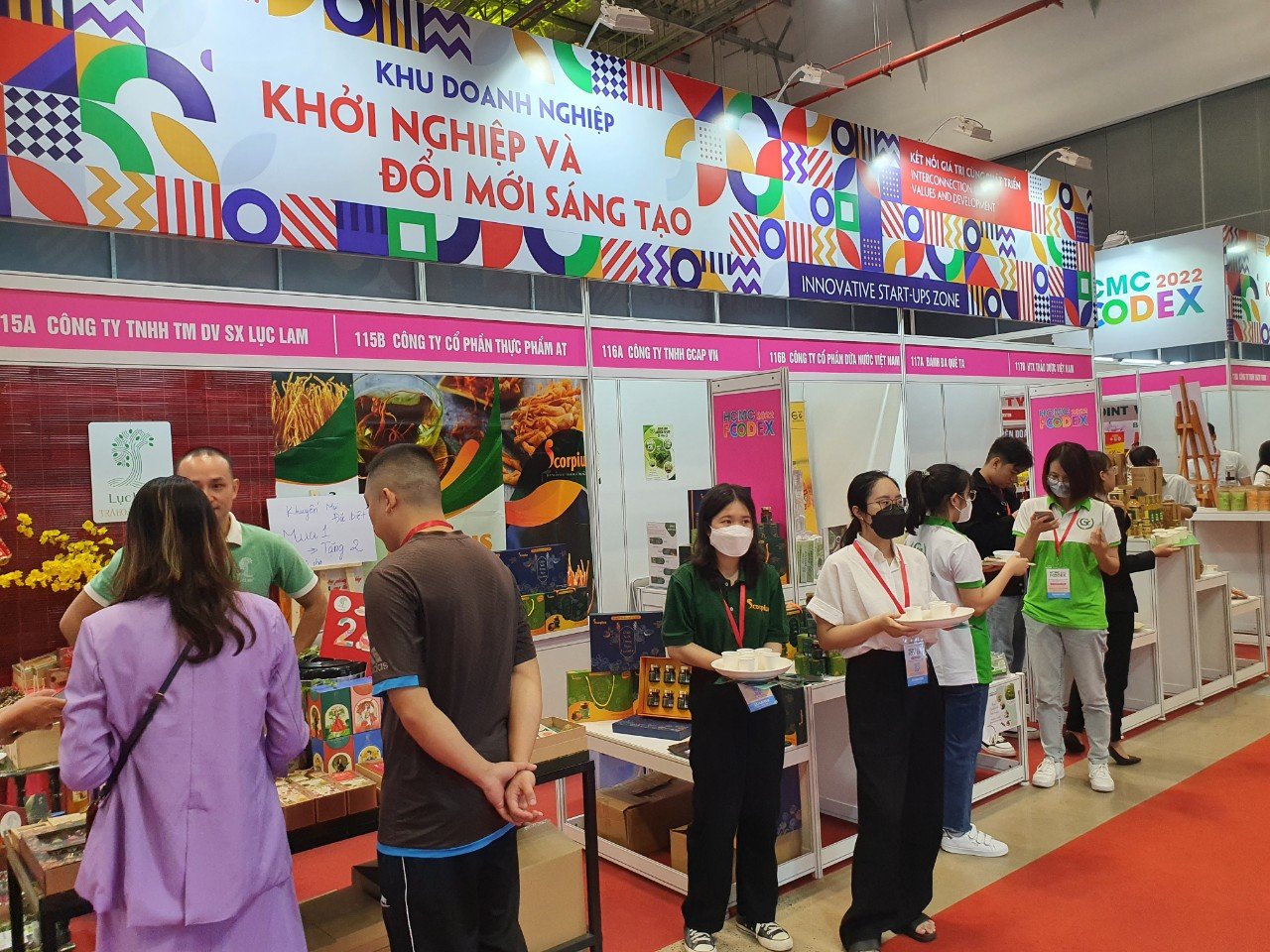 Nhiều đặc sản, sản phẩm OCOP 4-5 sao quy tụ về TP.HCM - Ảnh 8.