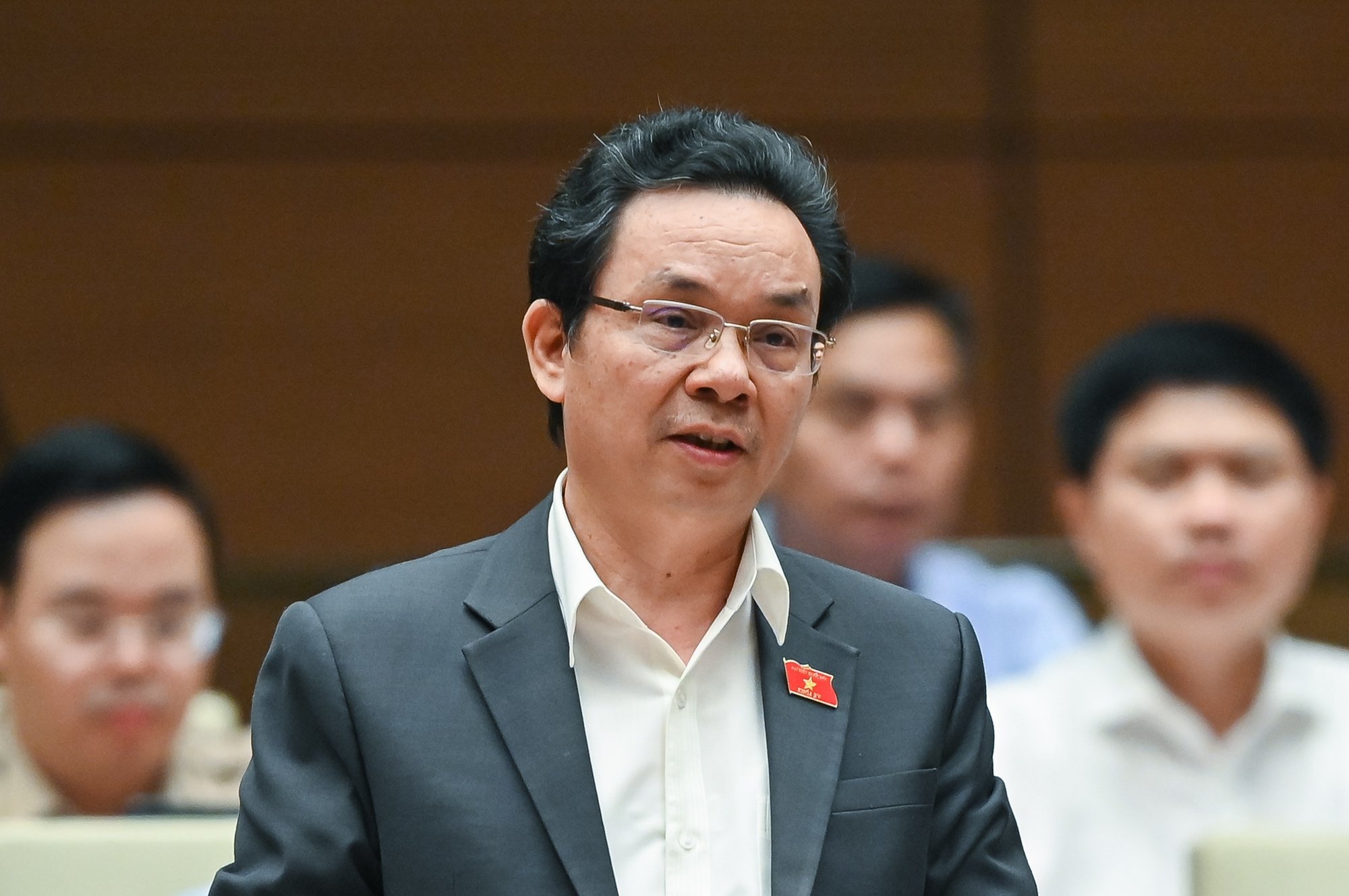 Đại biểu Quốc hội: &quot;Bệnh viện công lớn xin thôi tự chủ là thất bại trong cơ chế quản lý&quot; - Ảnh 1.