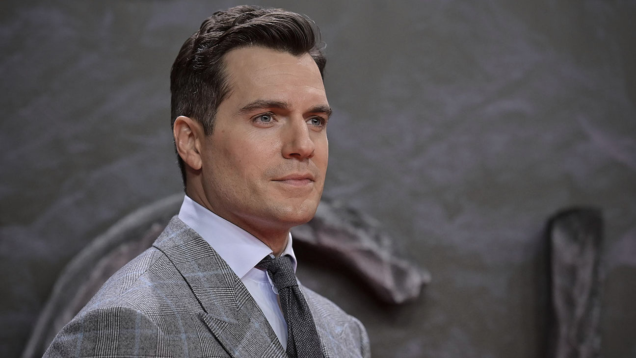 Henry Cavill chính thức quay lại DCEU trong vai Superman - Ảnh 2.