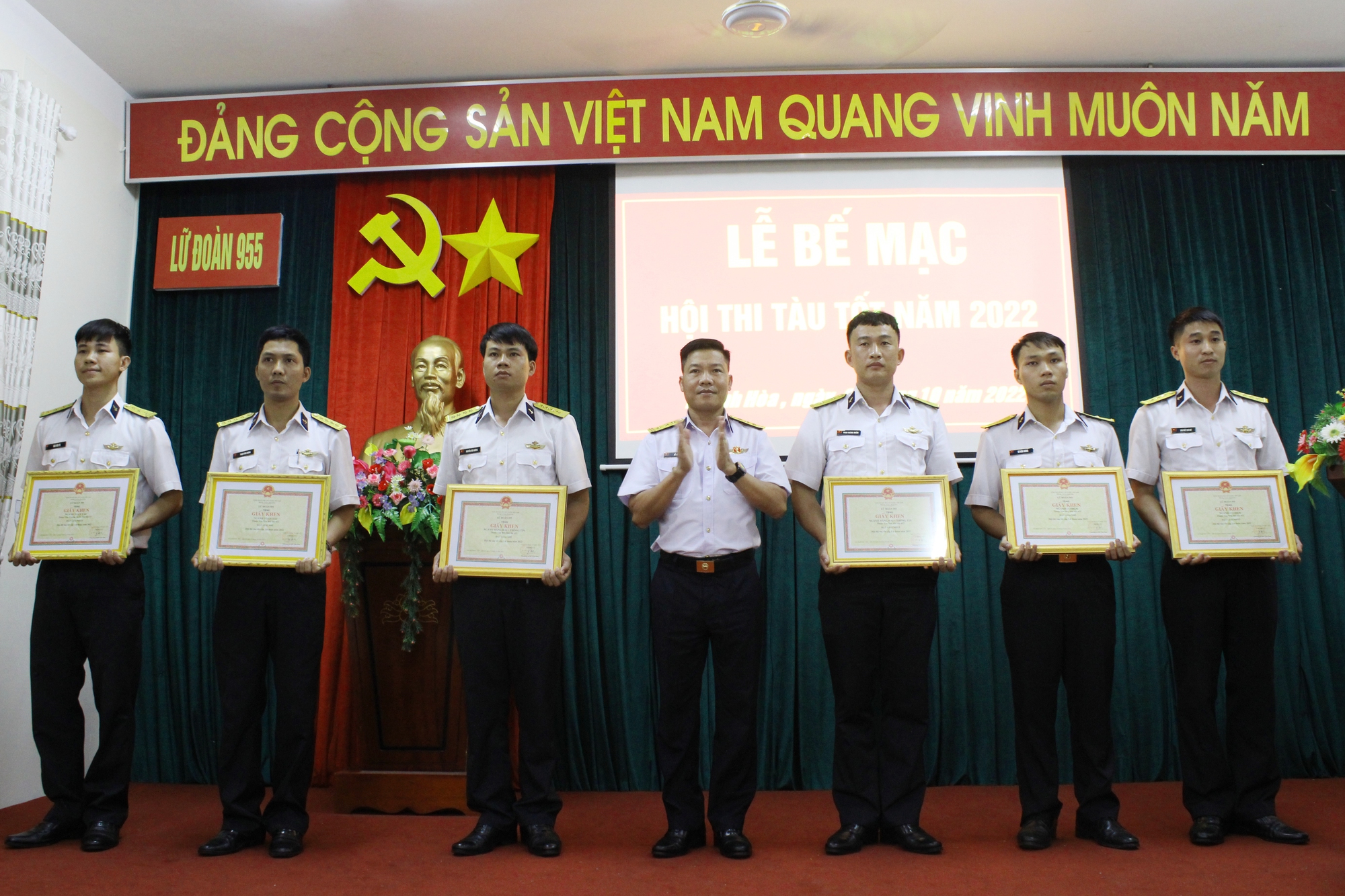 Khánh Hòa: Khen thưởng 9 tập thể đạt thành tốt trong hội thi tàu tốt - Ảnh 1. Khánh Hòa: Khen thưởng 9 tập thể đạt thành tốt trong hội thi tàu tốt - Ảnh 1.