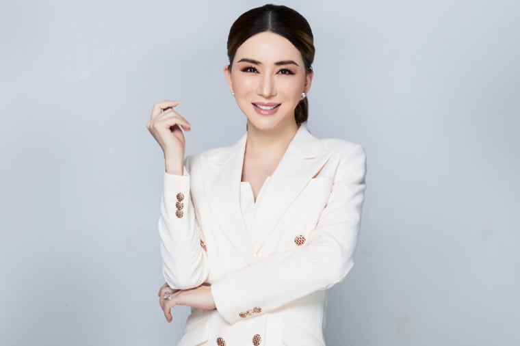 Cuộc thi Hoa hậu Hoàn vũ về tay &quot;Bà trùm chuyển giới&quot; Thái Lan - Ảnh 1.