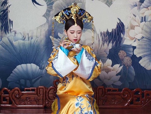 Thân thế vị phi tần đặc biệt được Khang Hi sủng ái khi chỉ mới 10 tuổi - Ảnh 2.