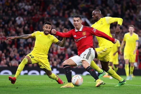 Ronaldo ghi bàn trong trận thắng 3-0 của M.U tại Europa League - Ảnh 2.