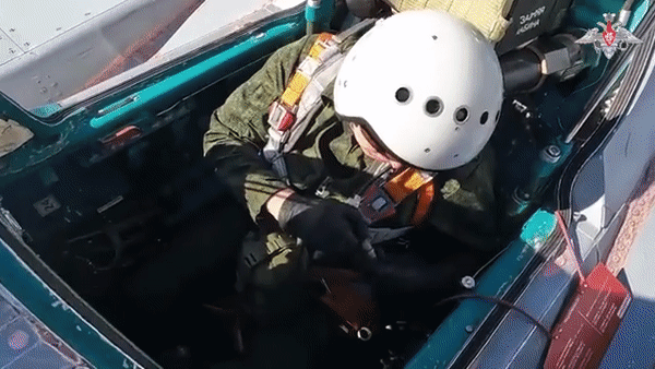 Tiêm kích MiG-31 Nga đã bắn rơi cường kích Su-24 Ukraine thế nào? - Ảnh 11.