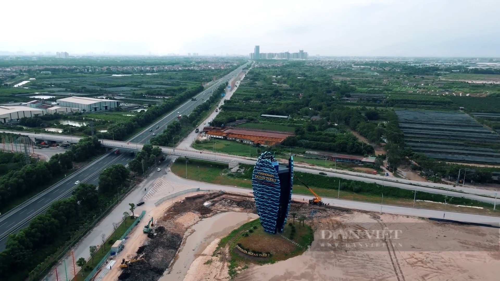 Quy hoạch đô thị sông Hồng: Tác động tích cực hay tiêu cực tới thị trường bất động sản? - Ảnh 2.
