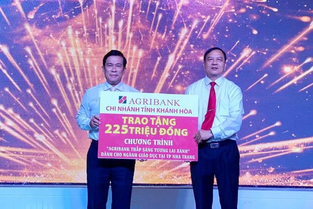 Khánh Hòa: Trao 225 triệu đồng cho hoạt động an sinh giáo dục - Ảnh 1. Khánh Hòa: Trao 225 triệu đồng cho hoạt động an sinh giáo dục - Ảnh 1.