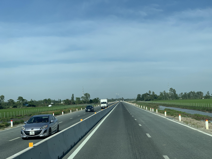 Đầu tư 950 tỷ đồng từ ngân sách nhà nước nâng cấp tuyến Cao Lãnh - Lộ Tẻ - Ảnh 1. Đầu tư 950 tỷ đồng từ ngân sách nhà nước nâng cấp tuyến Cao Lãnh - Lộ Tẻ - Ảnh 1.