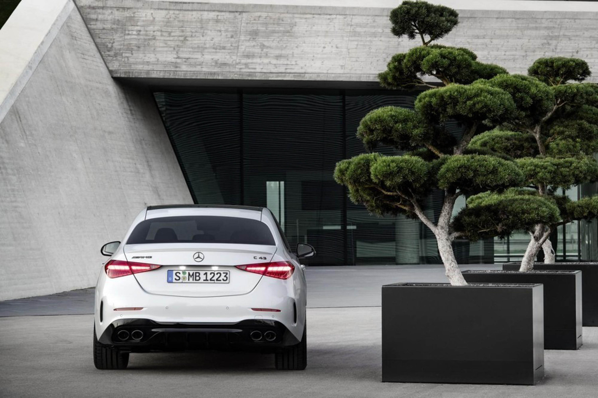 Năm 2023 sẽ lắp ráp Mercedes-AMG C 43 4MATIC+ tại Việt Nam - Ảnh 5.