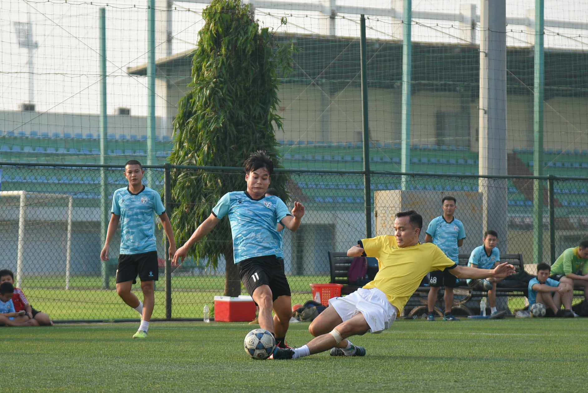 Giải bóng đá Báo NTNN/Dân Việt tranh Cúp Mùa Thu 2022: Nhiều bất ngờ ở vòng tứ kết - Ảnh 3.