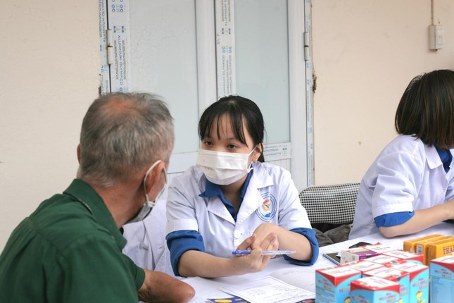 Nữ sinh Cao Bằng là đảng viên, có bảng thành tích khủng - Ảnh 4.