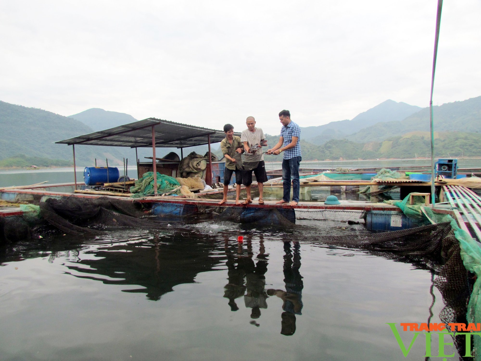 Cuộc sống mới của đồng bào biên giới Lai Châu - Ảnh 4.