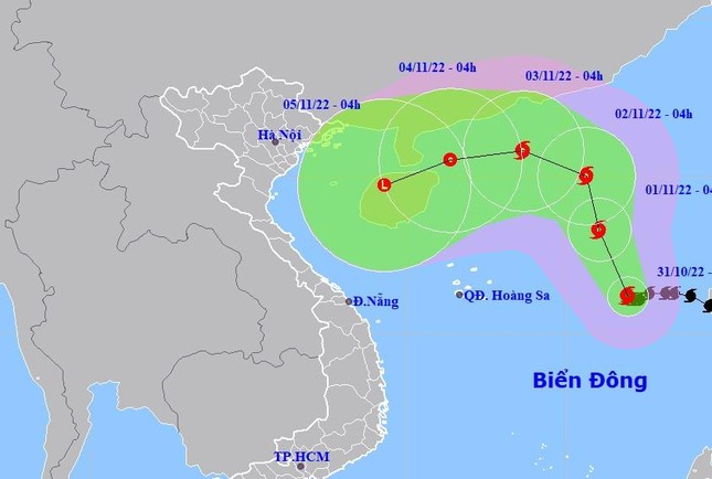 Bão số 7 liên tục đổi hướng, di chuyển rất chậm, diễn biến phức tạp - Ảnh 1.