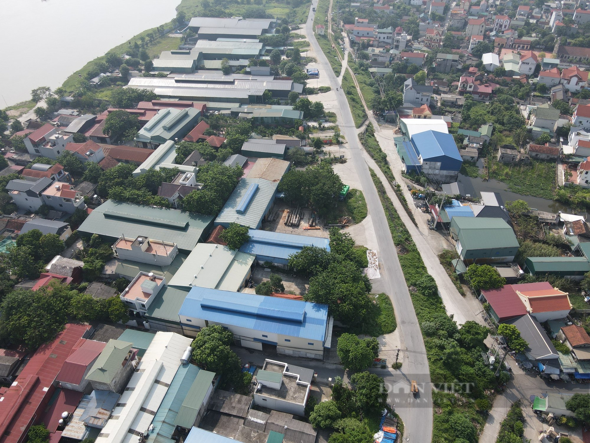 Thường Tín: Hàng loạt công trình vi phạm hành lang đê điều dọc sông Hồng - Ảnh 3.