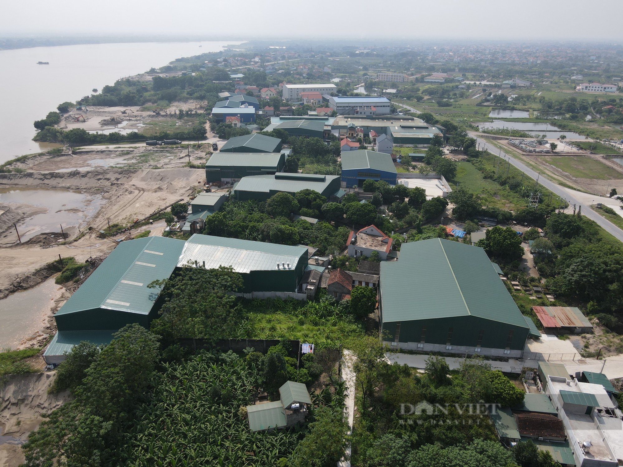 Thường Tín: Hàng loạt công trình vi phạm hành lang đê điều dọc sông Hồng - Ảnh 5.