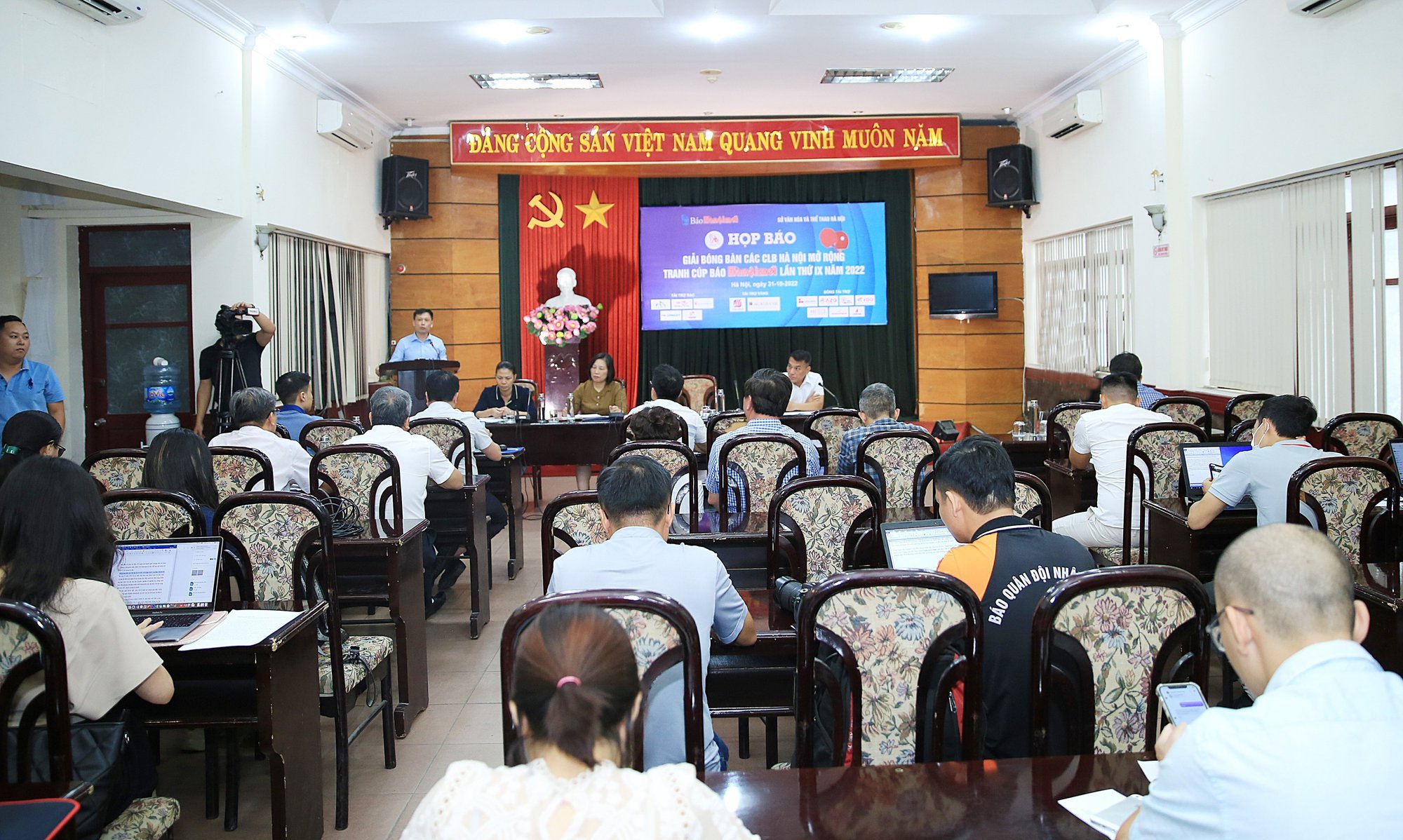 Cựu vô địch SEA Games dự Giải bóng bàn các CLB Hà Nội mở rộng 2022 - Ảnh 1.