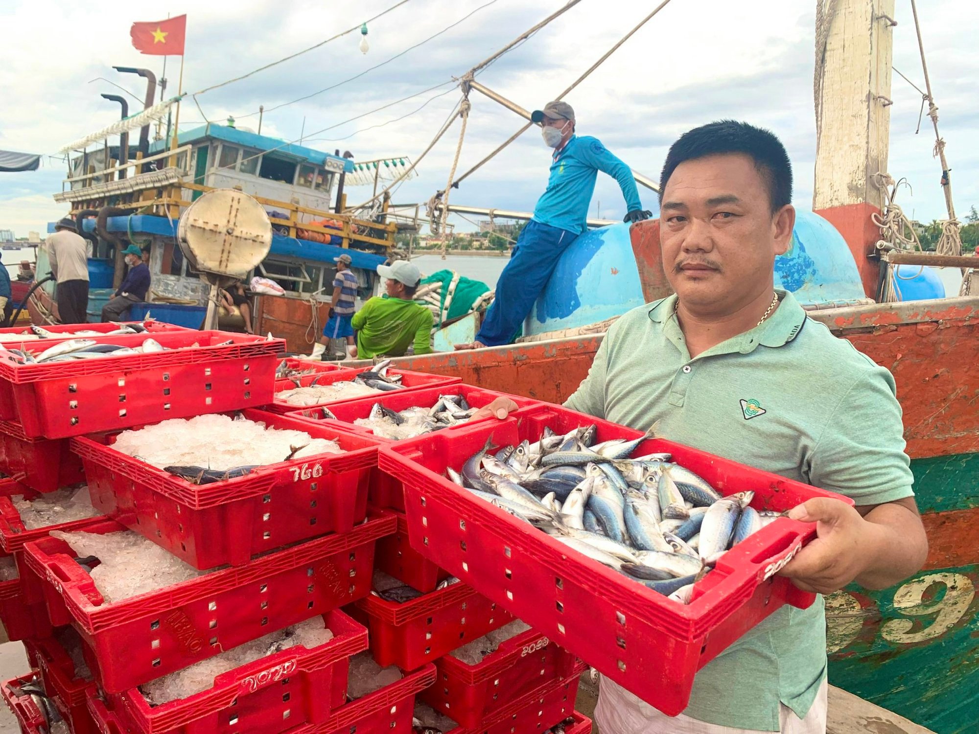 Nông dân Việt Nam xuất sắc: Những &quot;cột mốc sống” ngoài biển khơi - Ảnh 3.