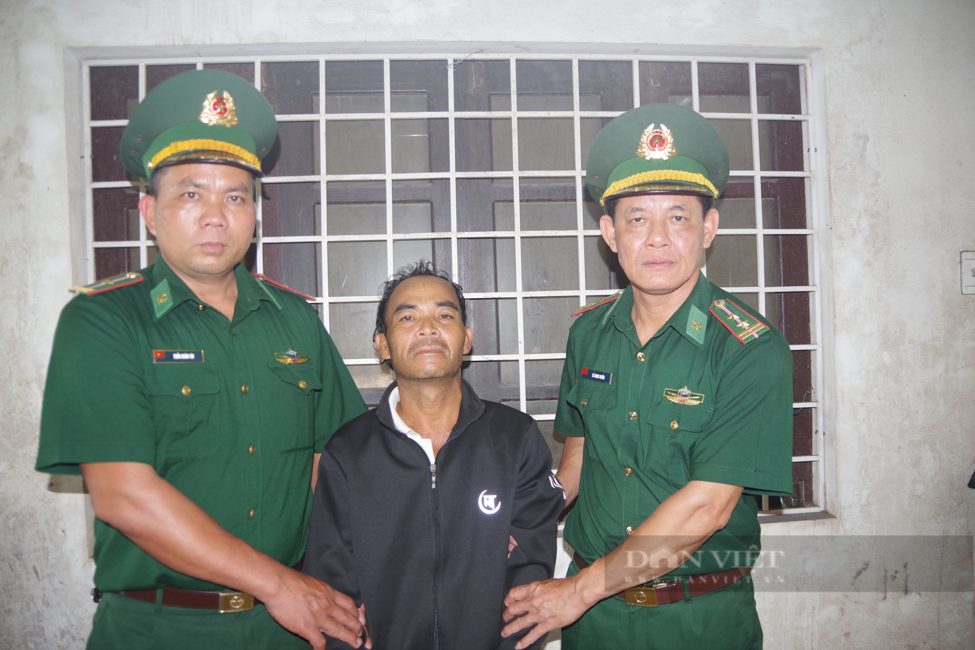 Quảng Trị: Bắt đối tượng trốn lệnh truy nã 22 năm - Ảnh 1.