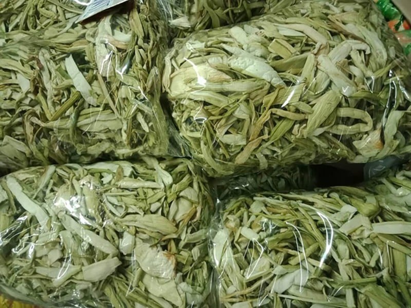 Loại cây dại vứt đâu mọc đấy ở các làng quê Việt Nam, xưa cho chẳng ai lấy nay hóa “mỏ vàng” - Ảnh 5.